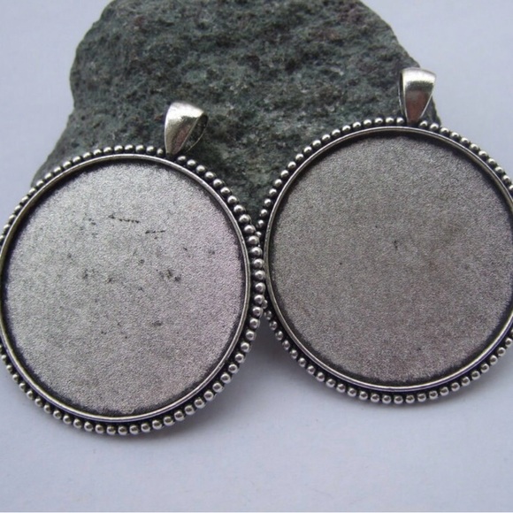 Custom Photo Pendant - Picture 5 of 5